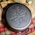 Εικόνα της Snowflake Skillet - Μαντεμένιο Τηγάνι 30.48 Cm